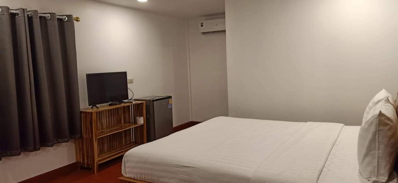 Hotel King Fa House Mae Sot Exterior foto