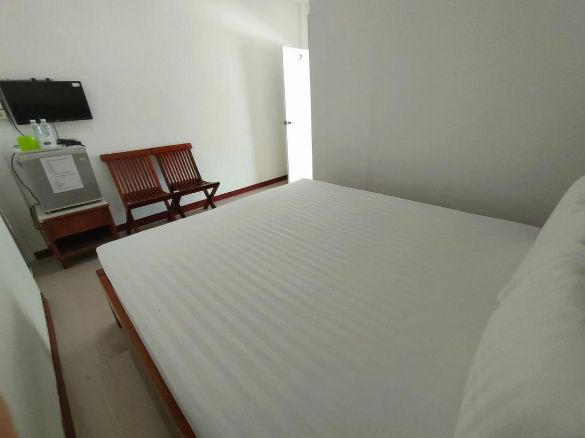 Hotel King Fa House Mae Sot Exterior foto